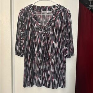 Liz Claiborne Black and White Graphic 3/4 Sleeve Blouse